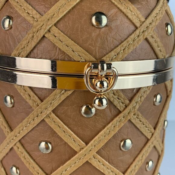 NWT Unique Pineapple Shaped Small Faux Leather Studded Crossbody Handbag - Picture 6 of 12